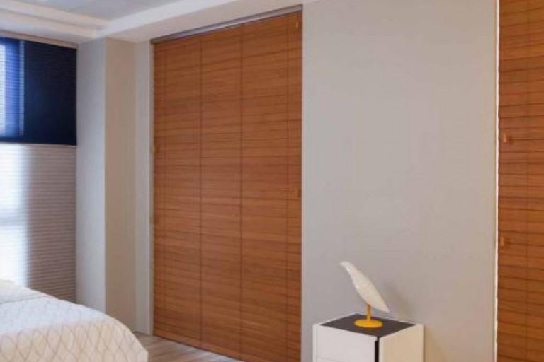 2 1/2" Classic Smooth Grain Faux Wood Blinds