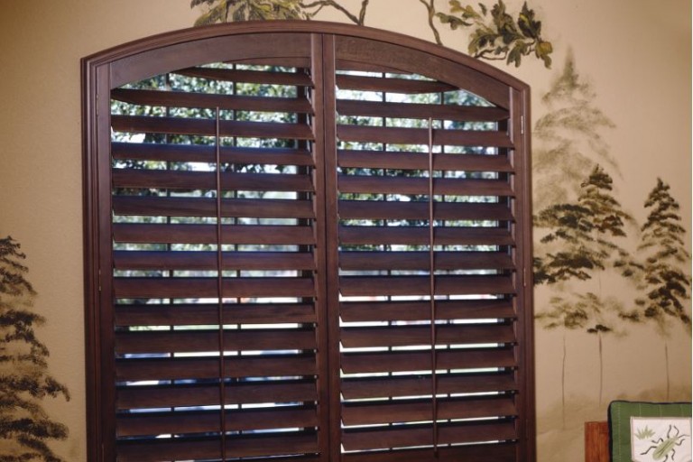 Premium Louvered Arched Wood Shutter