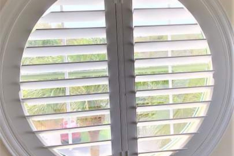 Premium Circle Poly Shutter