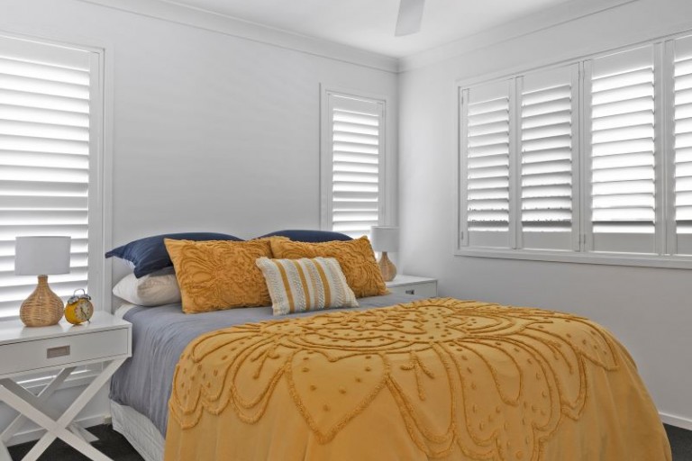 Premium Rush Production Poly Shutter