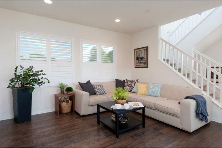 Premium Poly Shutter